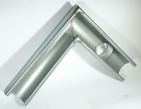 NAROŻNIK RYNNY Z WYLOTEM 150MM LEWY
